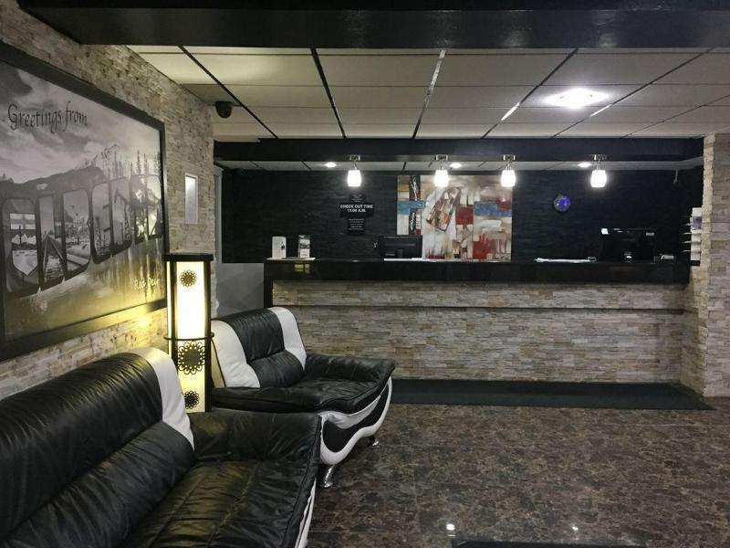Super 8 By Wyndham Red Deer City Centre Exteriör bild